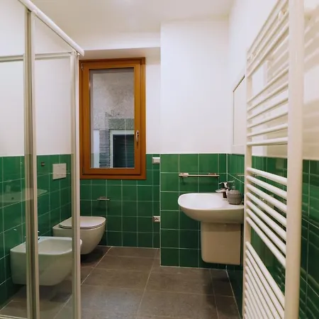Hosting Studio - 1 Apartment Sondrio